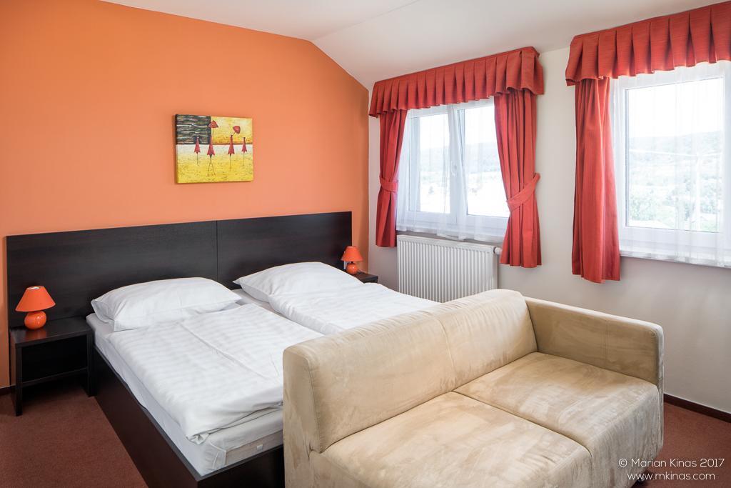 Garni Hotel Fellini Žiar nad Hronom Εξωτερικό φωτογραφία